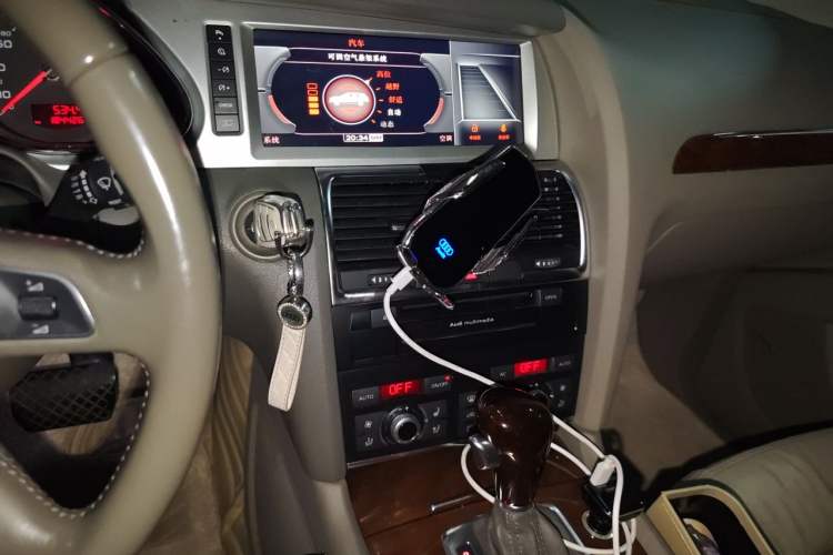 Used Audi Q7 2010 3.6 FSI quattro Comfort Edition Audio And AC Panel