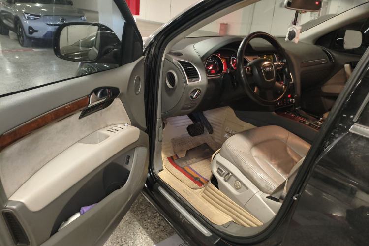 Used Audi Q7 2010 3.6 FSI quattro base version Driver Seat