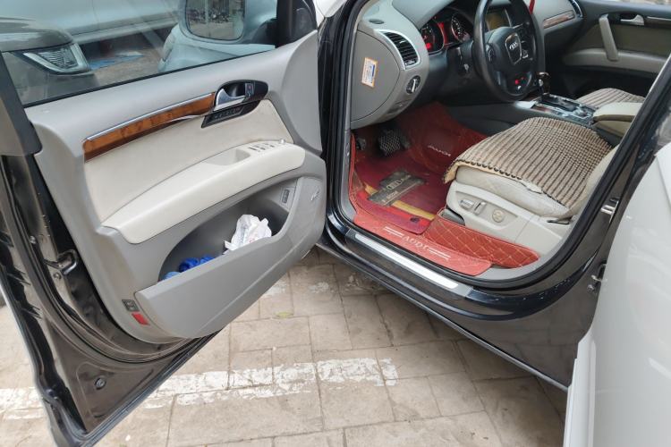 Used Audi Q7 2010 3.6 FSI quattro Luxury Model Driver Seat
