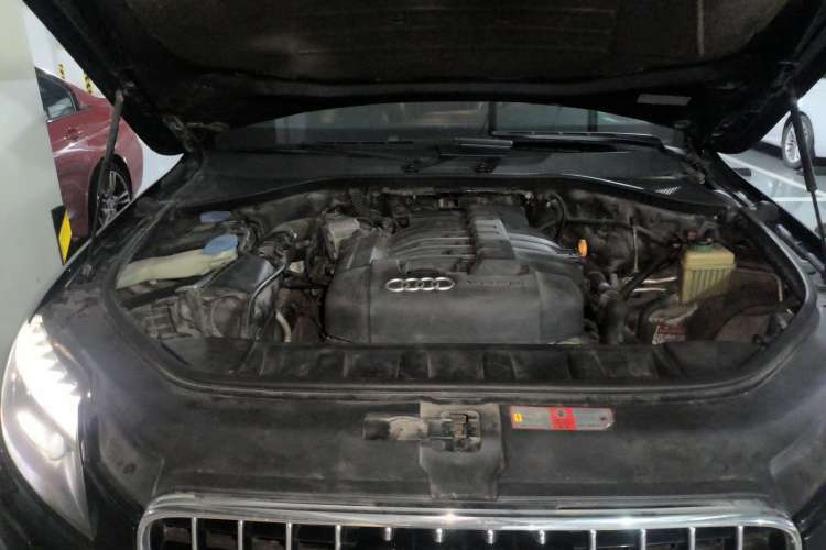 Used Audi Q7 2010 3.6 FSI Technology Sport Collector's Edition Engine Bay