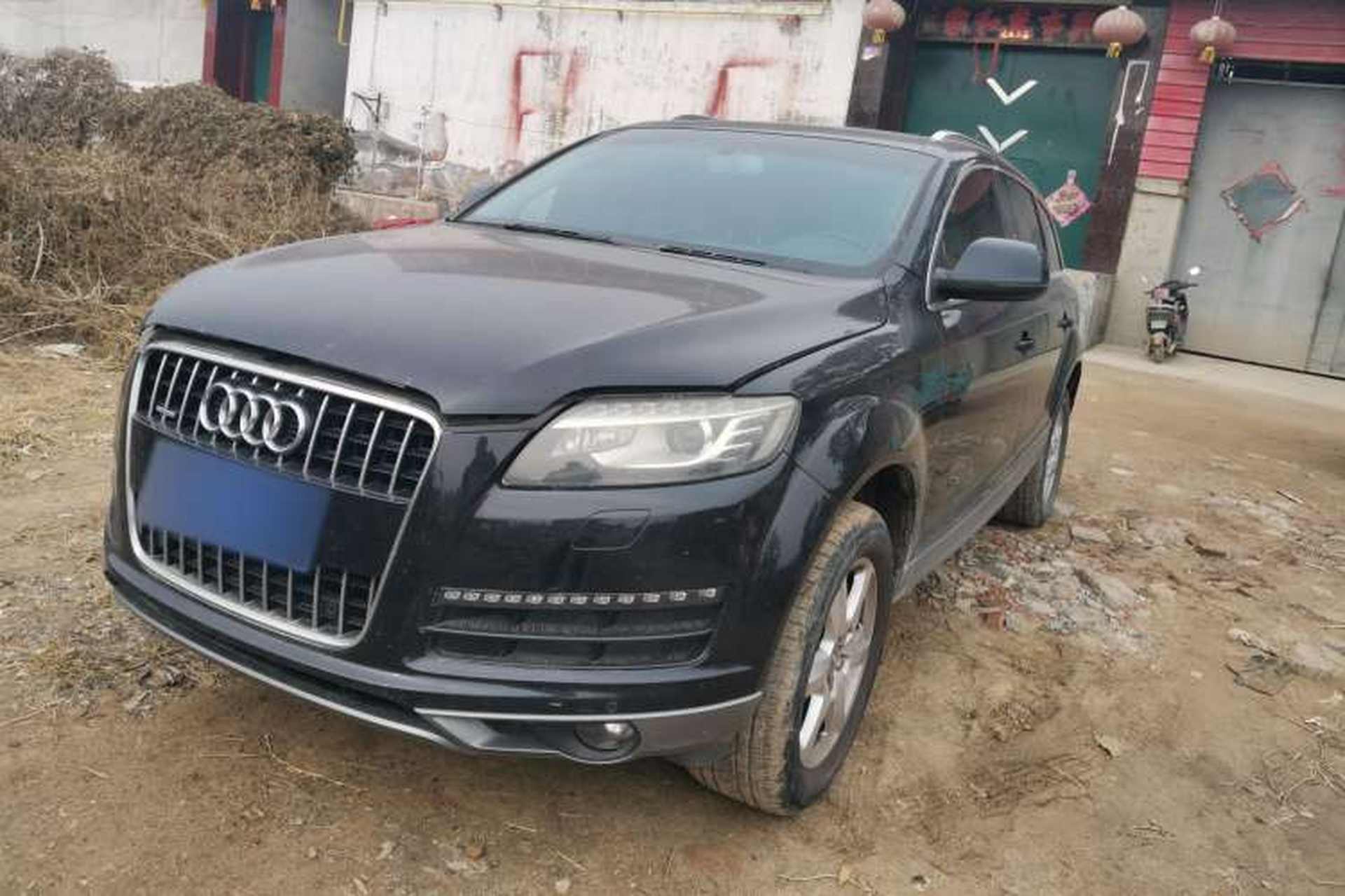 Used Audi Q7 2010 3.6 FSI quattro base version Front Left 45 Deg