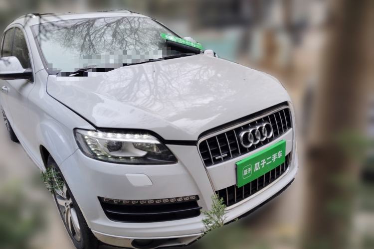 Used Audi Q7 2010 3.6 FSI quattro Luxury Model Front Right 45 Deg