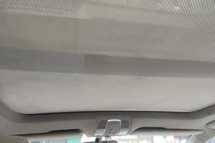 Used Audi Q7 2010 3.6 FSI Comfort Off-road Collector's Edition Headliner