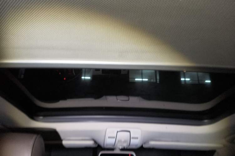 Used Audi Q7 2010 3.6 FSI quattro base version Headliner