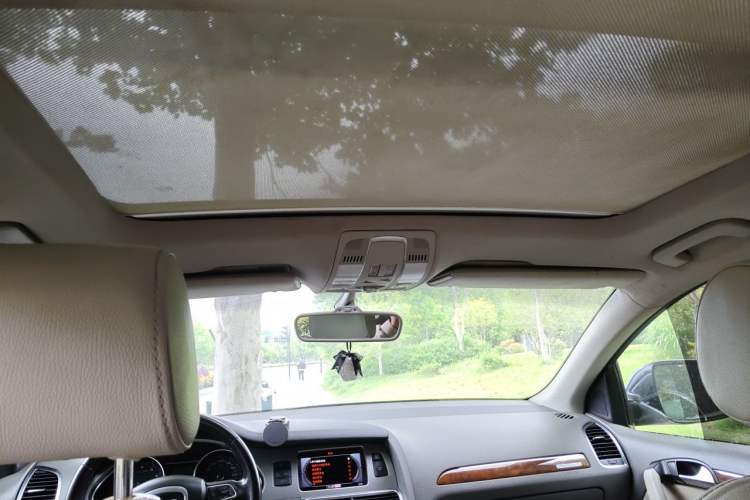 Used Audi Q7 2010 3.6 FSI quattro Technology model Headliner