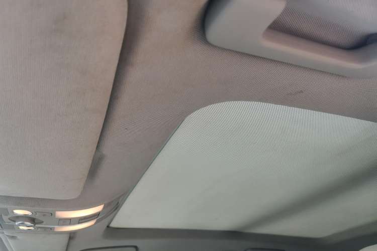 Used Audi Q7 2010 3.6 FSI quattro base version Headliner