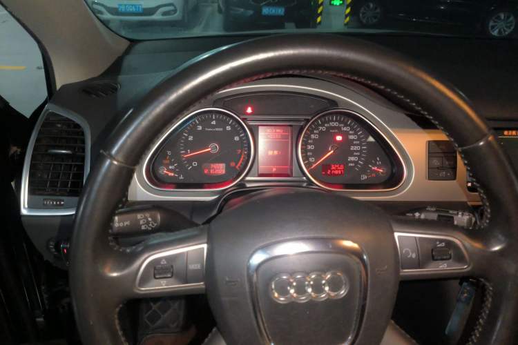 Used Audi Q7 2010 3.6 FSI Technology Sport Collector's Edition Instrument Cluster