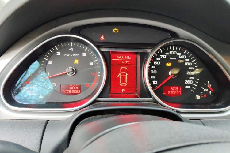 Used Audi Q7 2010 3.6 FSI quattro Luxury Model Instrument Cluster