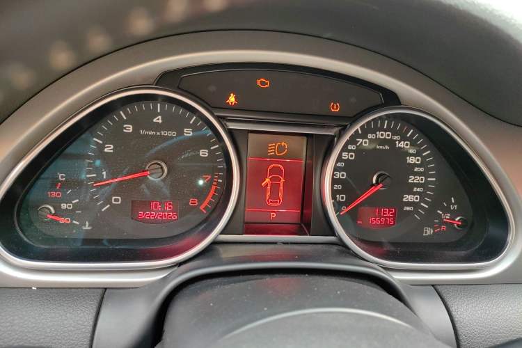 Used Audi Q7 2010 3.6 FSI quattro base version Instrument Cluster