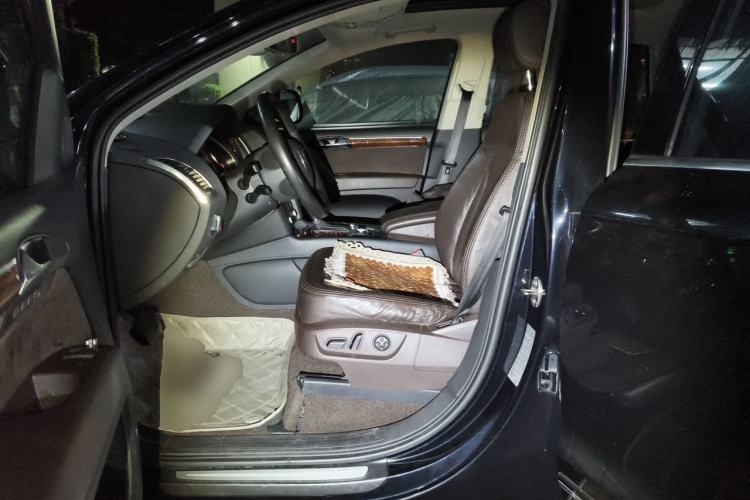 Used Audi Q7 2010 3.6 FSI quattro base version Left Front Seat