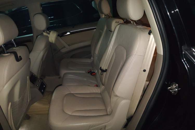 Used Audi Q7 2010 3.6 FSI quattro Comfort Edition Left Rear Seat