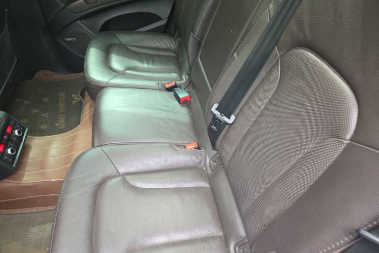 Used Audi Q7 2010 3.6 FSI quattro Comfort Edition Left Rear Seat
