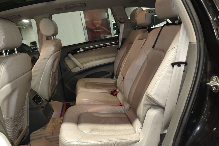 Used Audi Q7 2010 3.6 FSI quattro base version Left Rear Seat