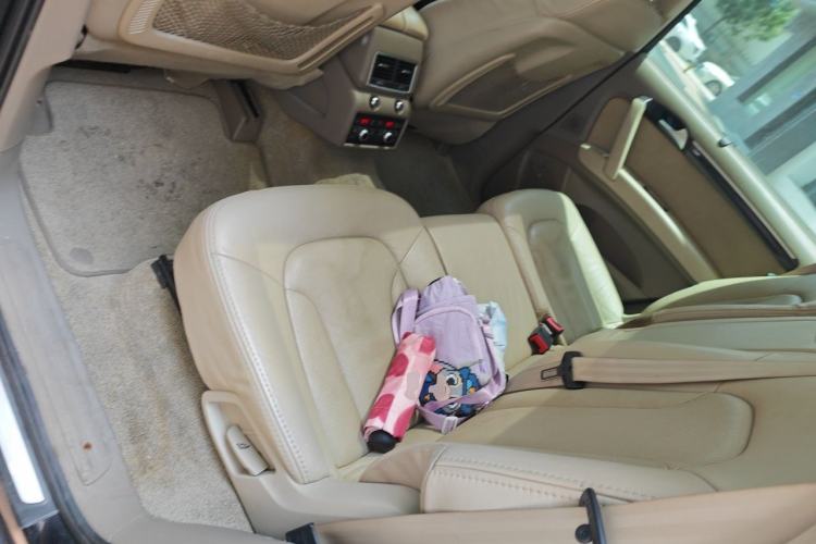 Used Audi Q7 2010 3.6 FSI Technology Off-Road Collector's Edition Left Rear Seat