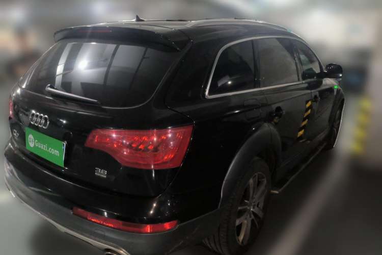 Used Audi Q7 2010 3.6 FSI Technology Sport Collector's Edition Rear Right 45 Deg
