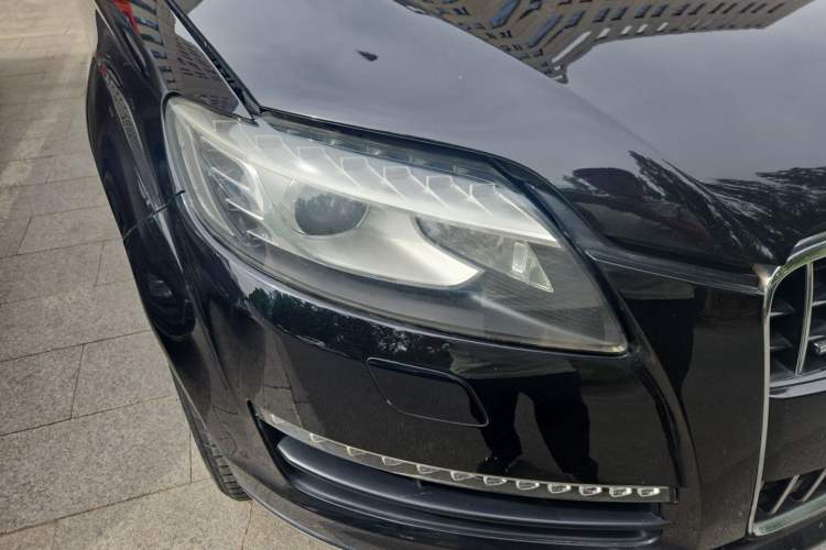 Used Audi Q7 2010 3.6 FSI quattro Comfort Edition Right Front Headlight