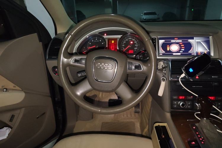 Used Audi Q7 2010 3.6 FSI quattro Comfort Edition Steering Wheel