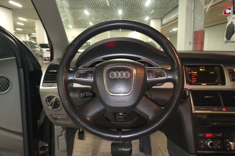Used Audi Q7 2010 3.6 FSI quattro base version Steering Wheel