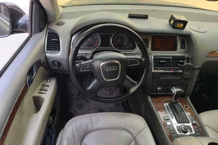 Used Audi Q7 2010 3.6 FSI quattro base version Steering Wheel