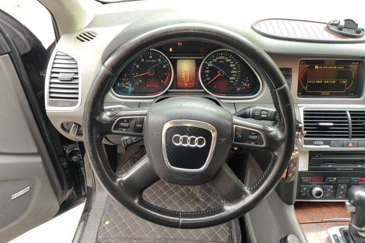 Used Audi Q7 2010 3.6 FSI quattro base version Steering Wheel