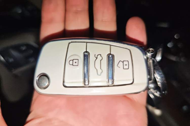 Used Audi Q7 2010 3.6 FSI quattro Comfort Edition Vehicle Key