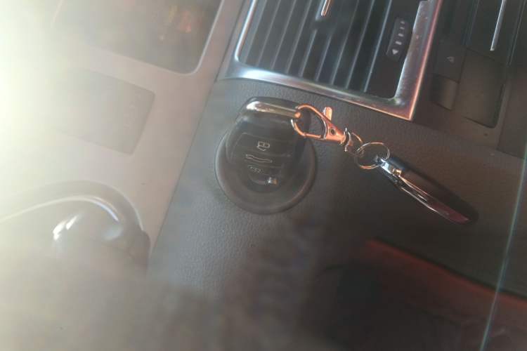 Used Audi Q7 2010 3.6 FSI quattro base version Vehicle Key