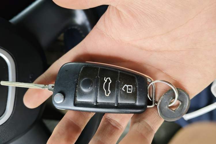 Used Audi Q7 2010 3.6 FSI quattro Technology model Vehicle Key