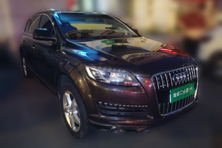 Used Audi Q7 2010 3.0 TDI quattro Prestige Edition Front Right 45 Deg
