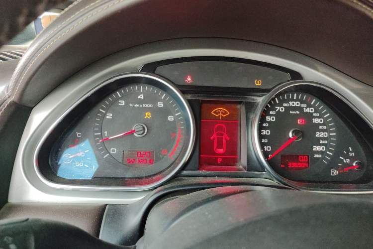 Used Audi Q7  Instrument Cluster