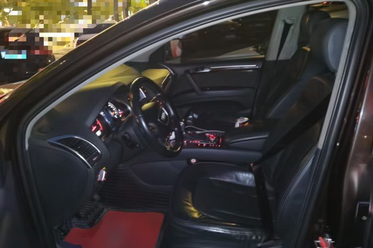 Used Audi Q7 2010 3.0 TDI quattro Prestige Edition Left Front Seat