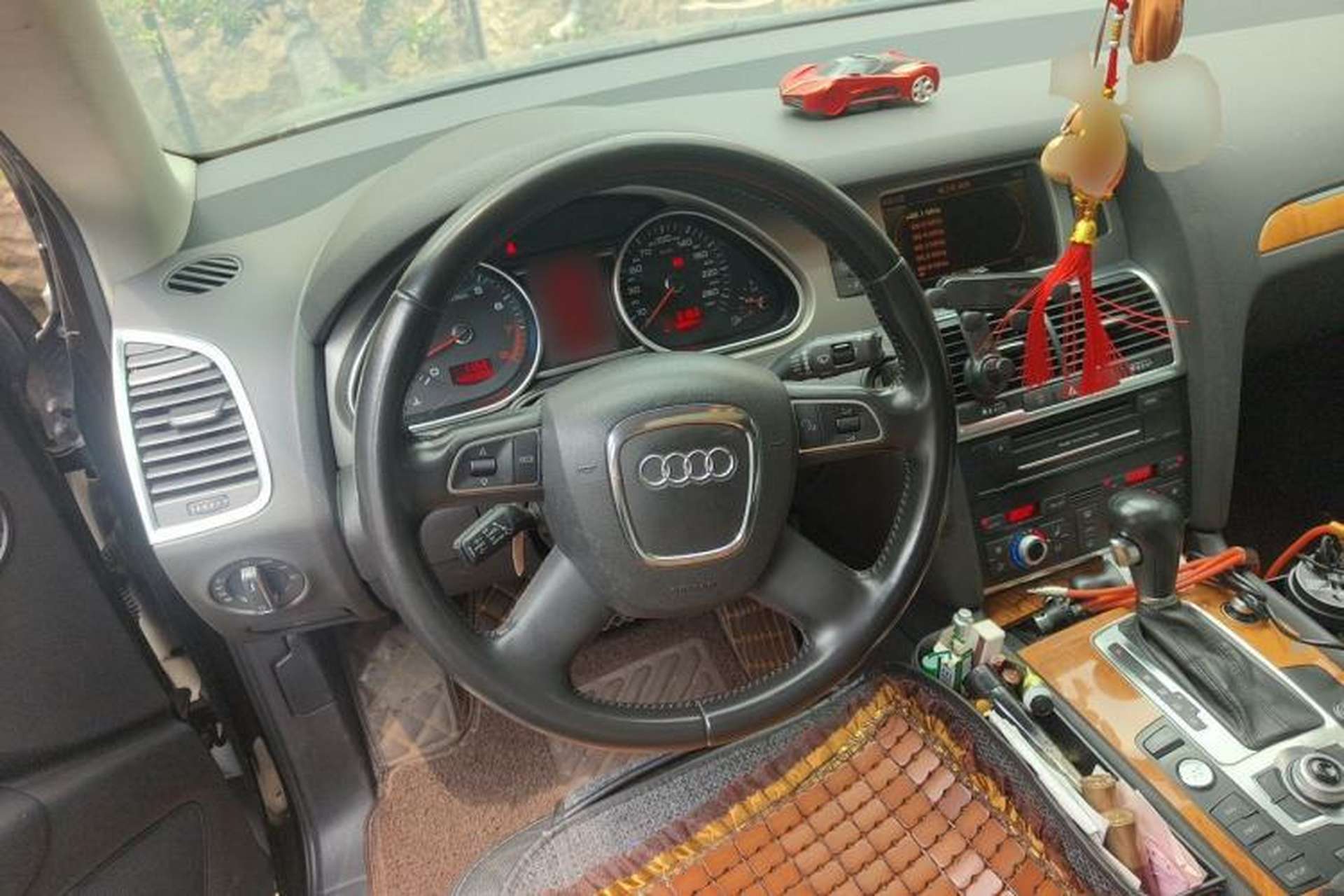 Used Audi Q7 2010 3.6 FSI quattro Technology model Steering Wheel