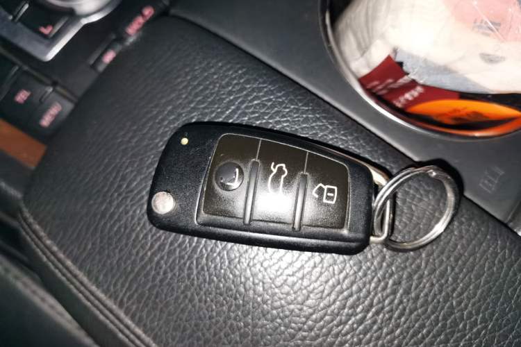 Used Audi Q7 2010 3.0 TDI quattro Prestige Edition Vehicle Key