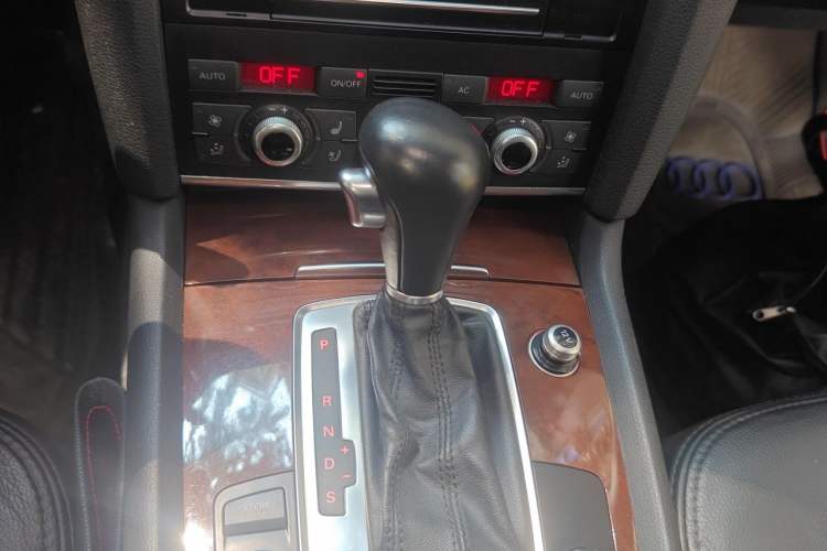 Used Audi Q7 2010 3.0 TDI quattro Prestige Edition Gear Lever