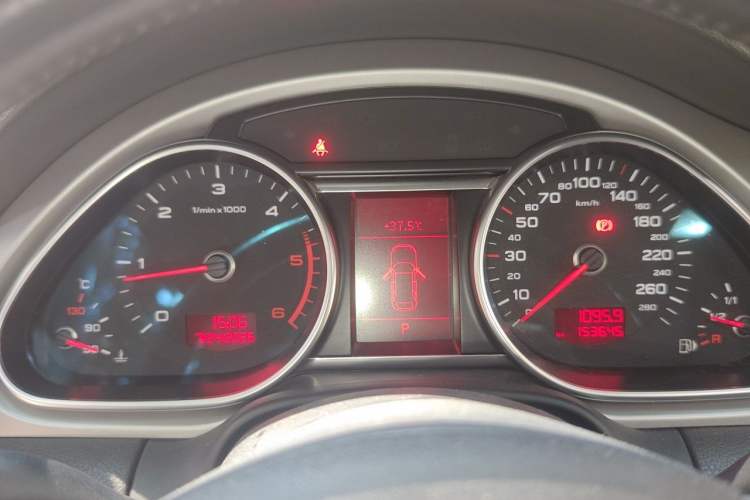 Used Audi Q7 2010 3.0 TDI quattro Prestige Edition Instrument Cluster