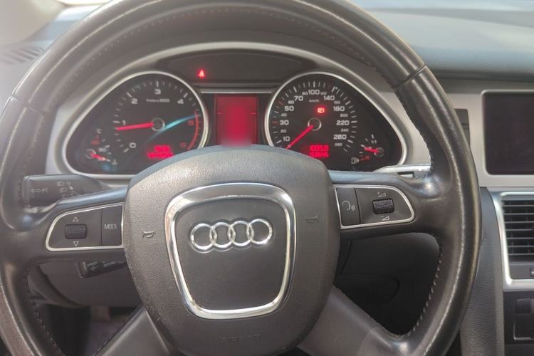 Used Audi Q7 2010 3.0 TDI quattro Prestige Edition Steering Wheel