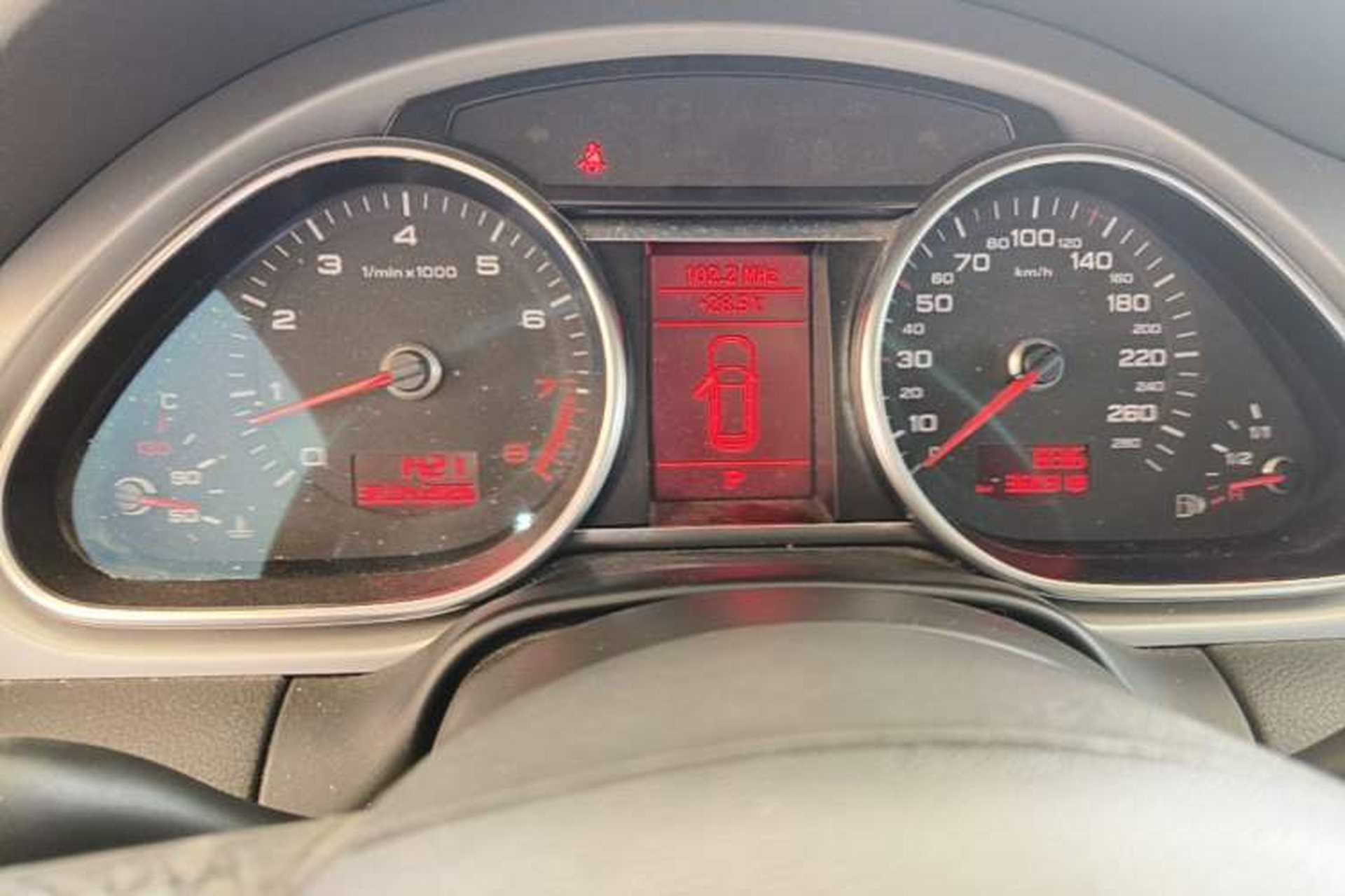 Used Audi Q7 2010 3.6 FSI quattro Technology model Instrument Cluster