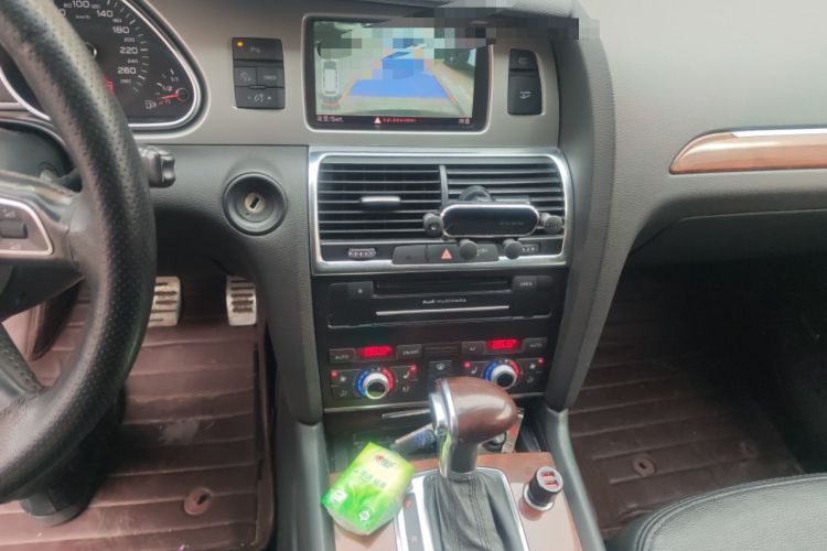 Used Audi Q7 2011 3.0 TFSI Ambition (200kW) Audio And AC Panel