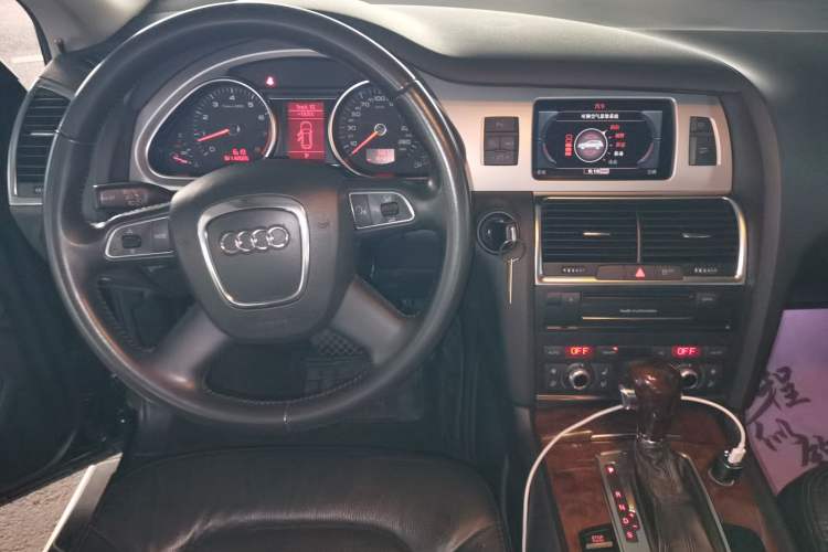 Used Audi Q7 2011 3.0 TFSI Comfort Model (245kW) Audio And AC Panel