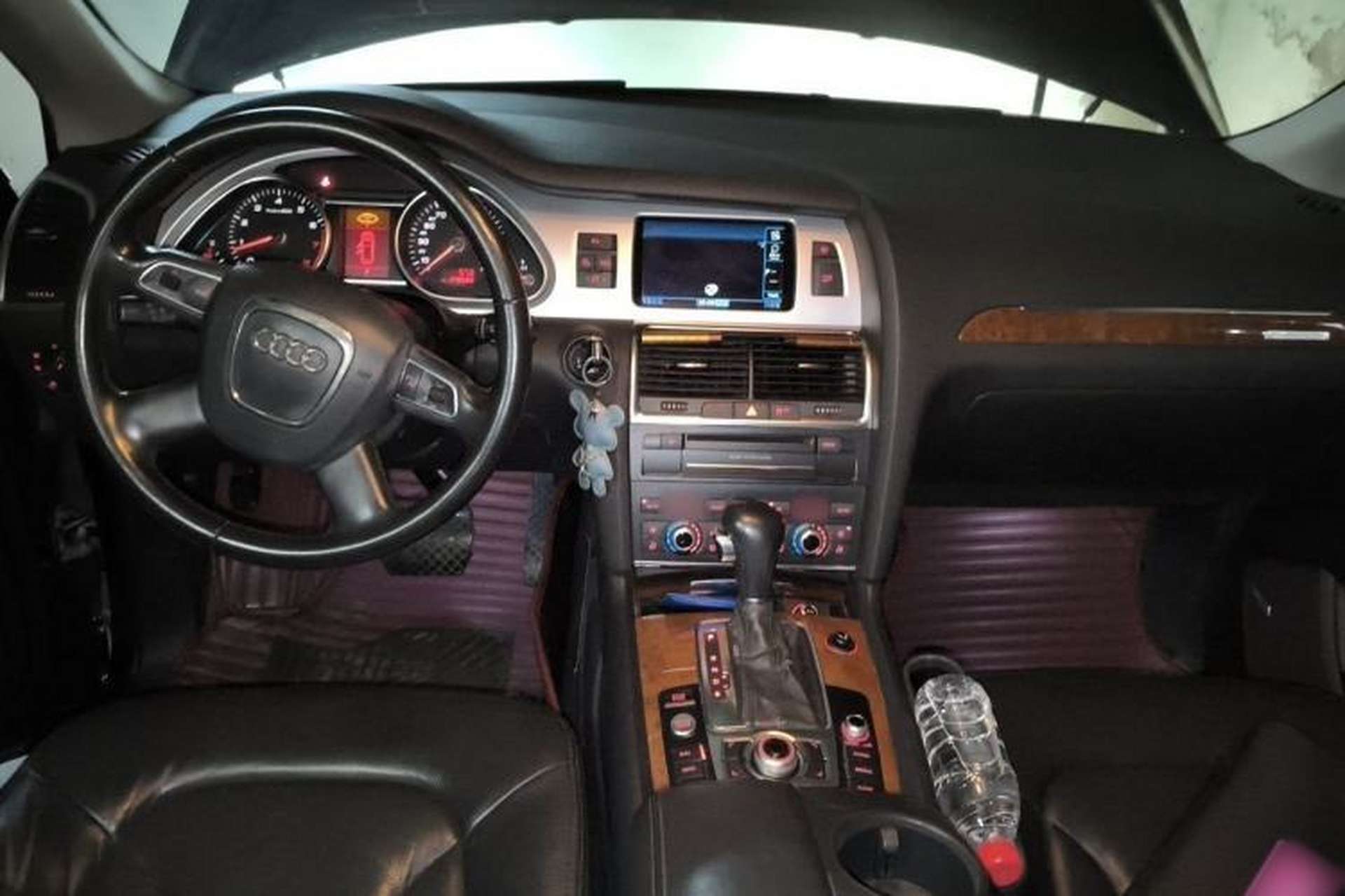 Used Audi Q7 2011 3.0 TFSI Technology (200kW) Center Console