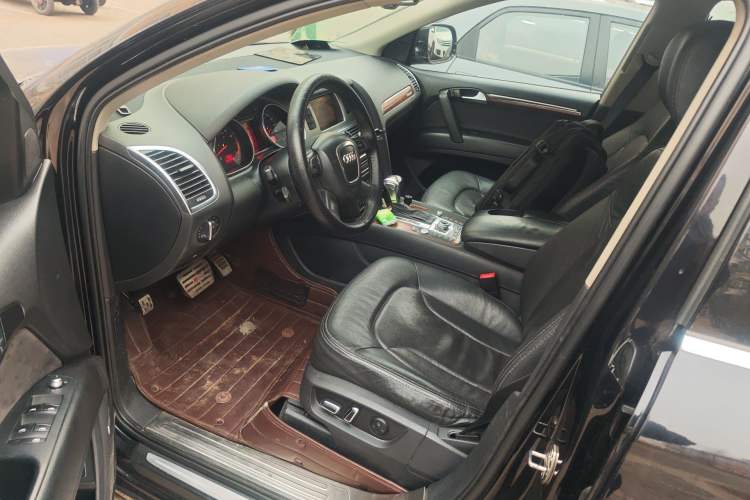 Used Audi Q7 2011 3.0 TFSI Ambition (200kW) Driver Seat