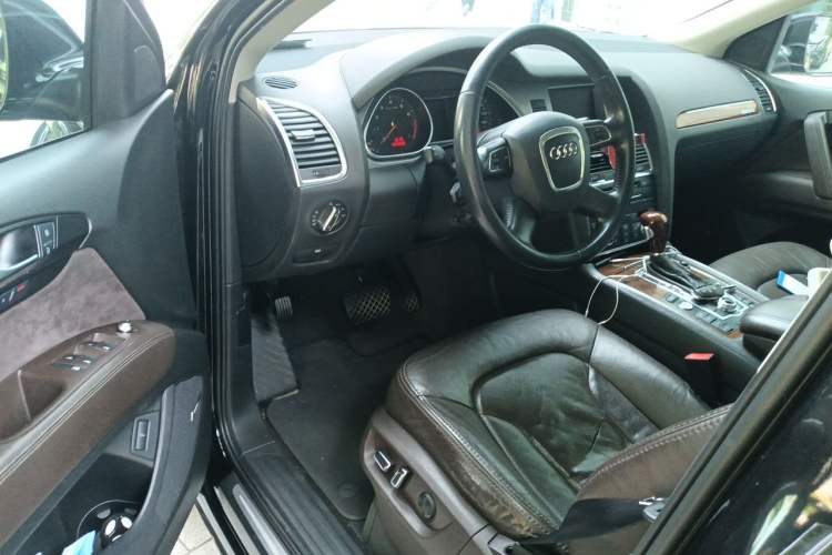 Used Audi Q7 2011 3.0 TFSI Comfort (200kW) Driver Seat