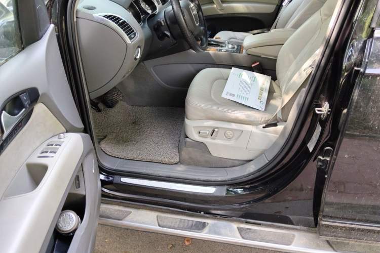 Used Audi Q7 2011 3.0 TFSI Technology (200kW) Driver Seat