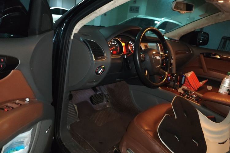 Used Audi Q7 2011 3.0 TFSI Technology (200kW) Driver Seat