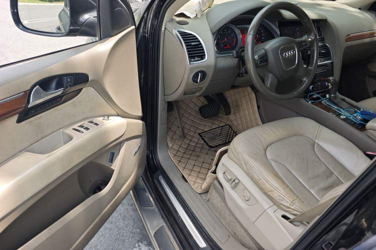 Used Audi Q7 2011 3.0 TFSI Technology (200kW) Driver Seat