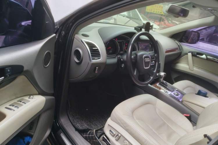 Used Audi Q7 2011 3.0 TFSI Ambition (200kW) Driver Seat