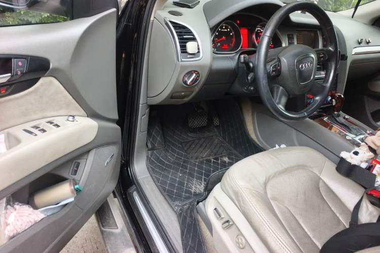 Used Audi Q7 2011 3.0 TFSI Comfort (200kW) Driver Seat