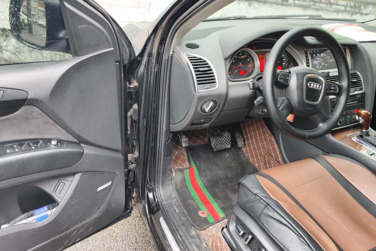 Used Audi Q7 2011 3.0 TFSI Comfort (200kW) Driver Seat