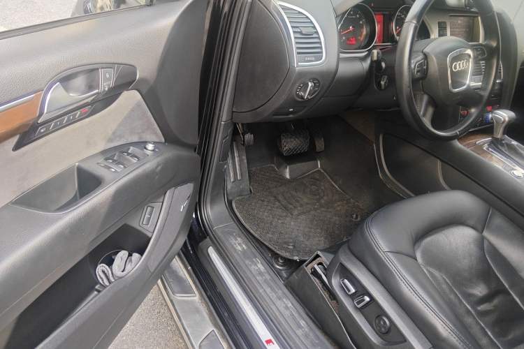 Used Audi Q7 2011 3.0 TFSI Technology (200kW) Driver Seat