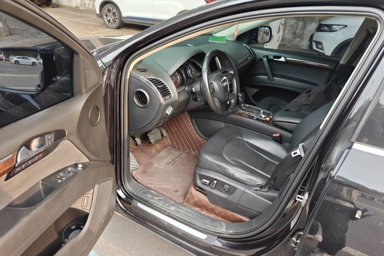 Used Audi Q7 2011 3.0 TFSI Ambition (200kW) Driver Seat
