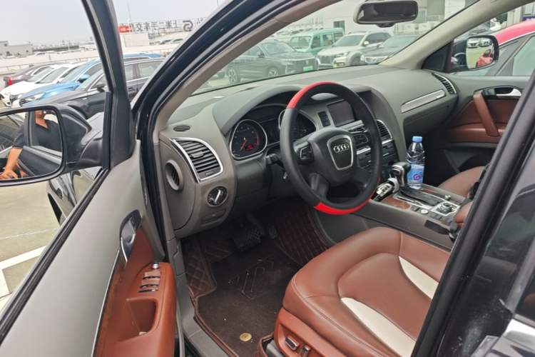 Used Audi Q7 2011 3.0 TFSI Ambition (200kW) Driver Seat